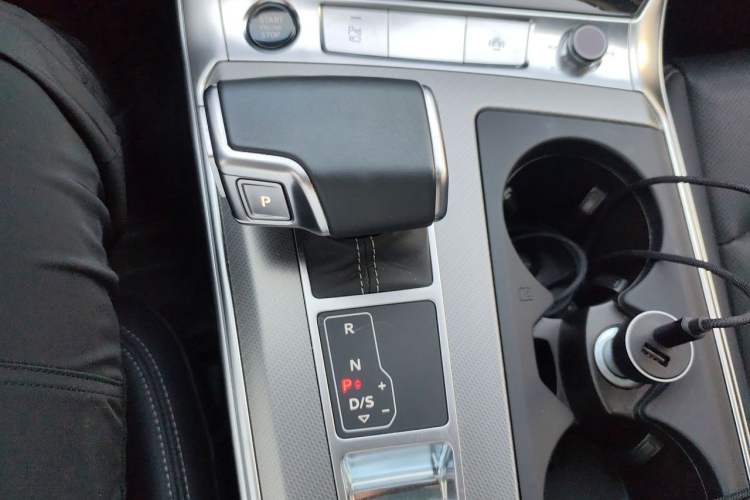 Used Audi A6 2024 allroad quattro 55 TFSI Prestige Off-Road Model Gear Lever