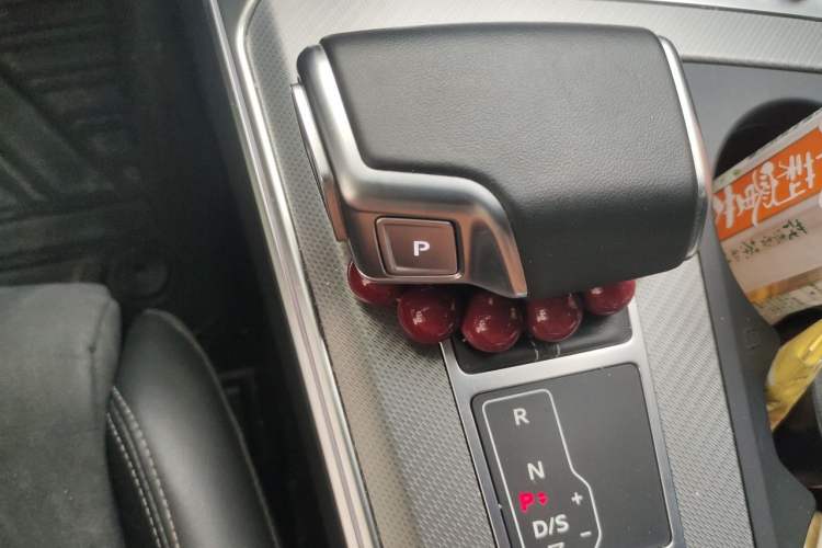 Used Audi A6 2024 Avant Futurist 45 TFSI Prestige Dynamic Edition Gear Lever