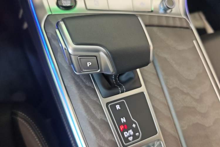 Used Audi A6 2024 allroad quattro 55 TFSI Prestige Off-Road Model Gear Lever
