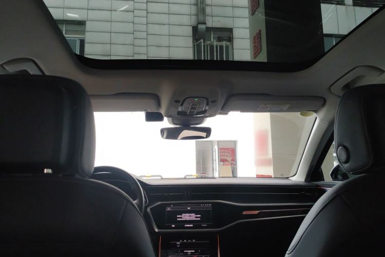 Used Audi A6 2024 allroad quattro 55 TFSI Prestige Off-Road Model Headliner