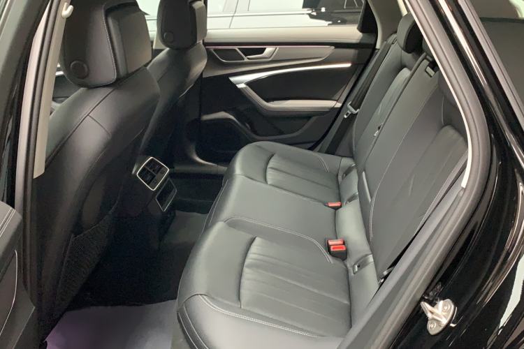 Used Audi A6 2024 allroad quattro 55 TFSI Prestige Off-Road Model Interior 1