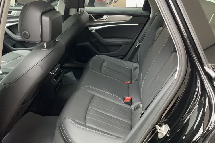 Used Audi A6 2024 allroad quattro 55 TFSI Prestige Off-Road Model Interior 1