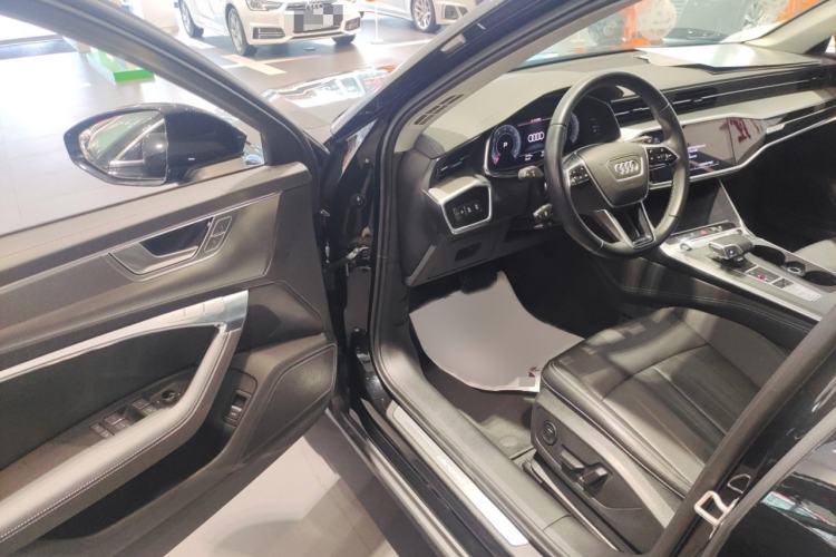 Used Audi A6 2024 allroad quattro 55 TFSI Prestige Off-Road Model Interior 3