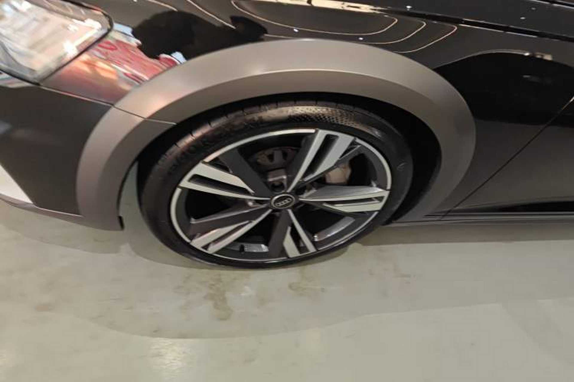 Used Audi A6 2024 allroad quattro 55 TFSI Prestige Off-Road Model Left Front Wheel Hub