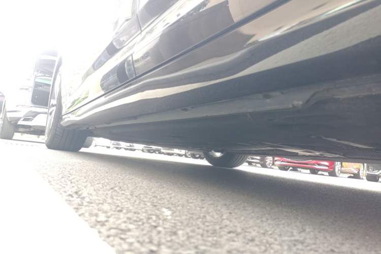Used Audi A6 2024 Avant Futurist 45 TFSI Prestige Dynamic Edition Left Side Sill