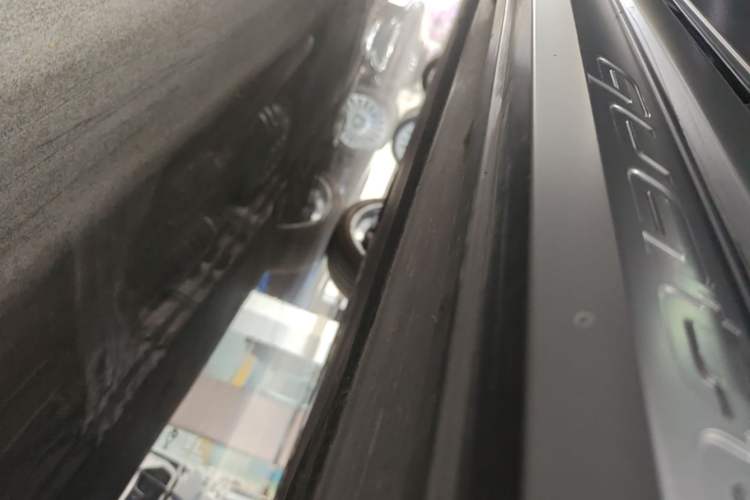 Used Audi A6 2024 allroad quattro 55 TFSI Prestige Off-Road Model Left Side Sill