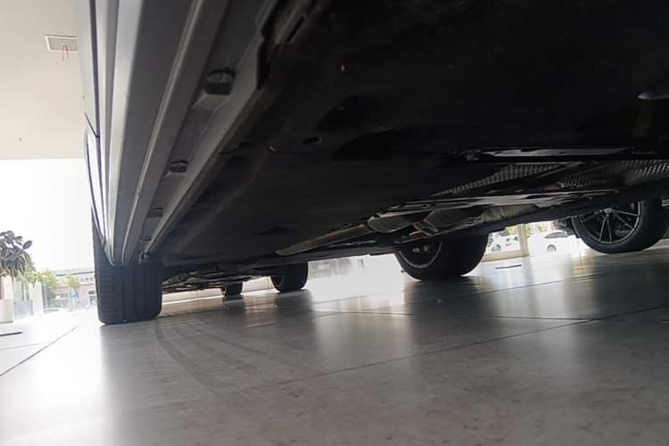 Used Audi A6 2024 allroad quattro 55 TFSI Prestige Off-Road Model Left Side Sill