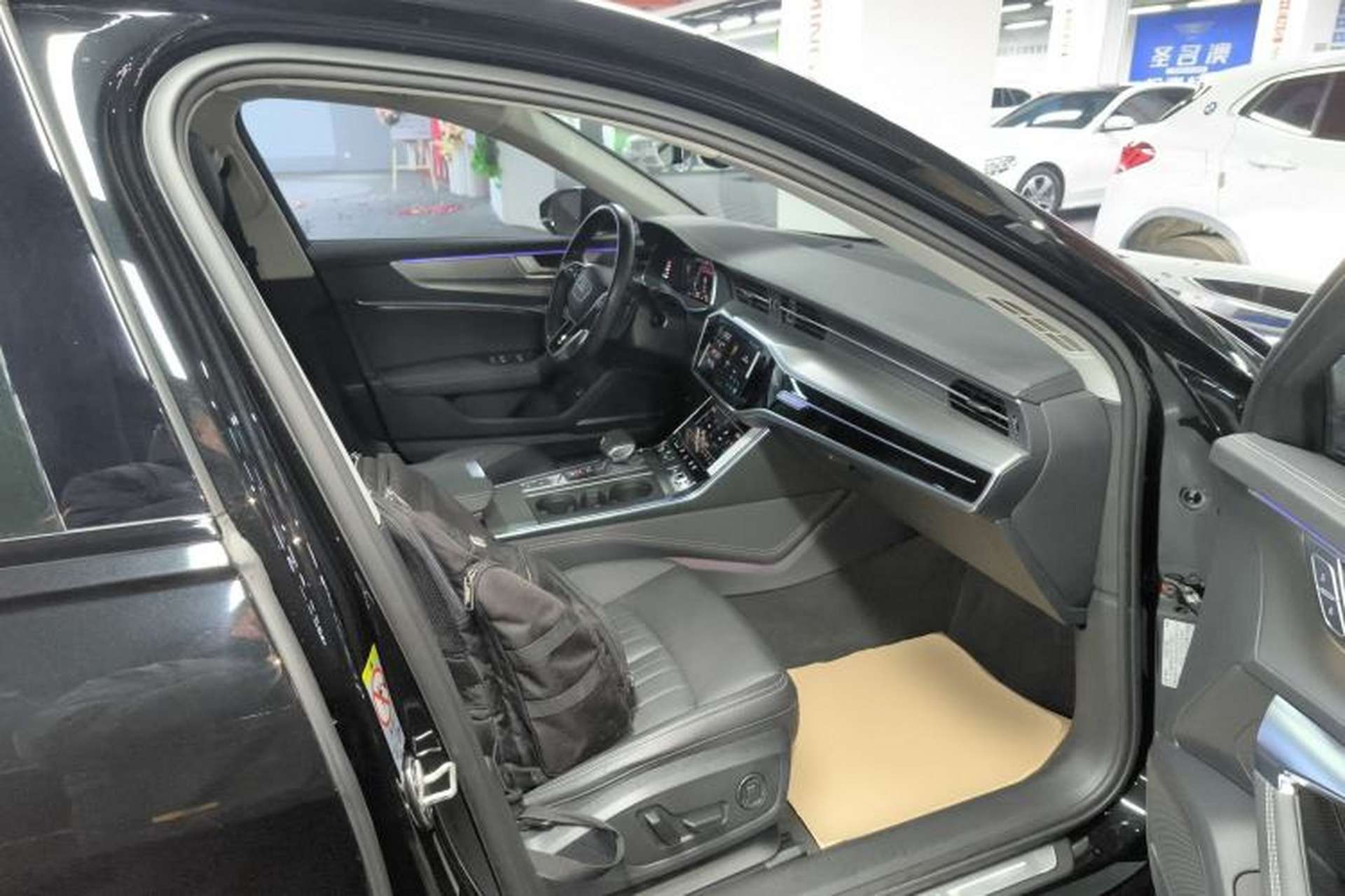Used Audi A6 2024 allroad quattro 55 TFSI Prestige Off-Road Model Right Front Seat