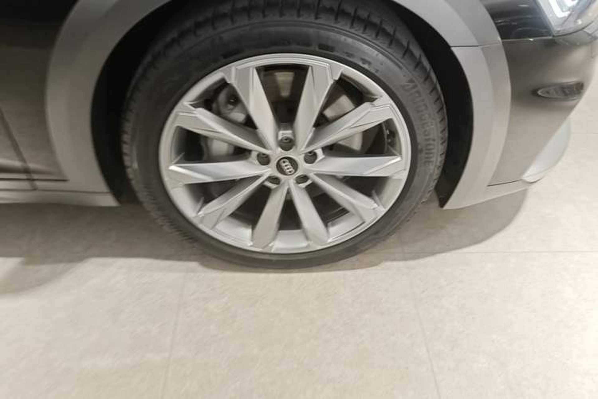 Used Audi A6 2024 allroad quattro 55 TFSI Prestige Off-Road Model Right Front Wheel Hub