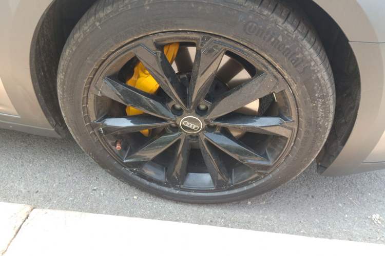 Used Audi A6 2024 allroad quattro 55 TFSI Prestige Off-Road Model Right Front Wheel Hub