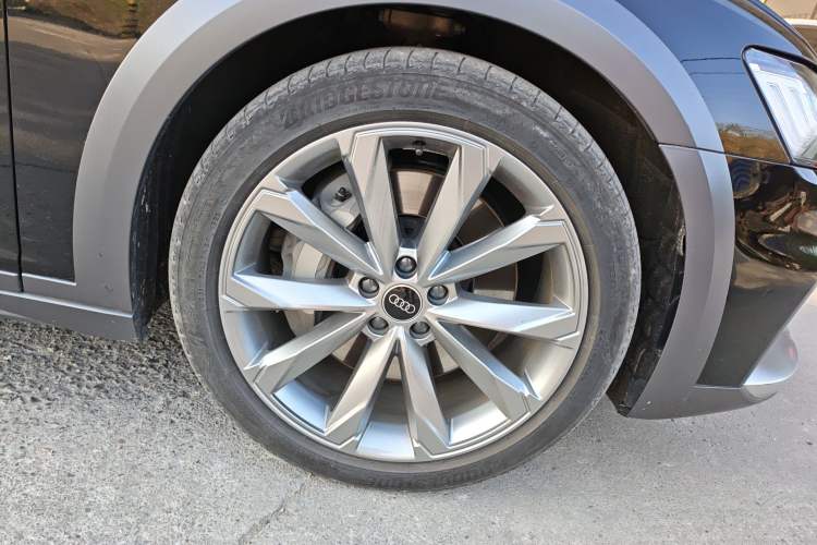 Used Audi A6 2024 allroad quattro 55 TFSI Prestige Off-Road Model Right Front Wheel Hub