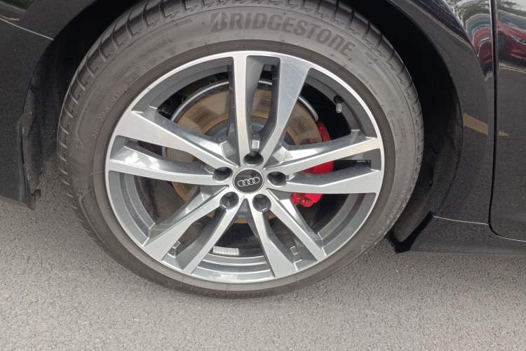 Used Audi A6 2024 Avant Futurist 45 TFSI Prestige Dynamic Edition Right Rear Wheel Hub