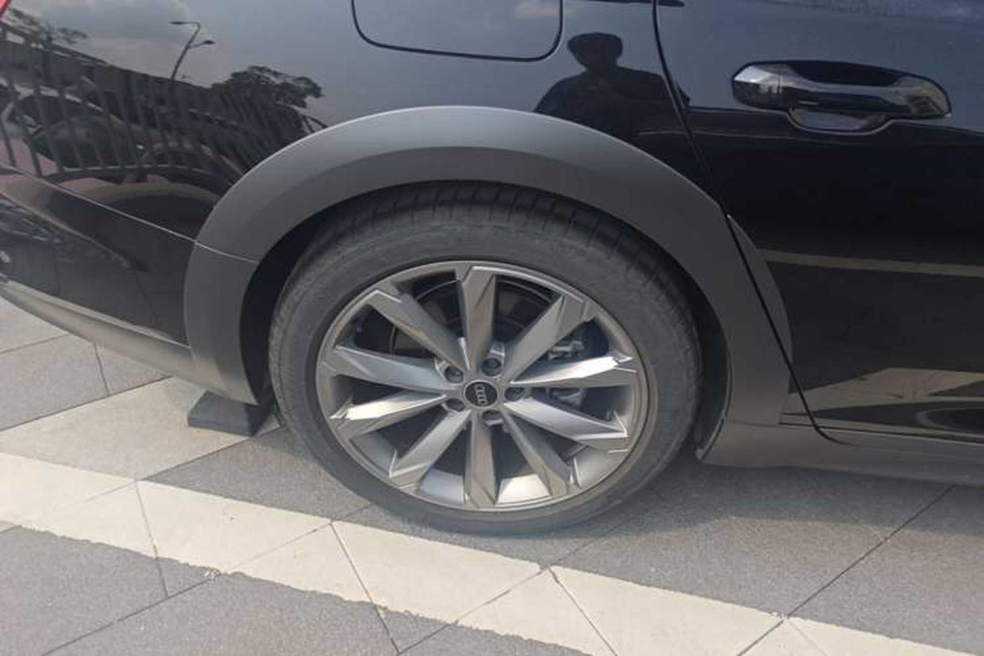 Used Audi A6 2024 allroad quattro 55 TFSI Prestige Off-Road Model Right Rear Wheel Hub