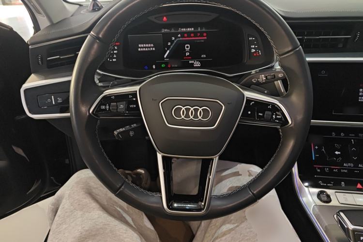 Used Audi A6 2024 allroad quattro 55 TFSI Prestige Off-Road Model Steering Wheel
