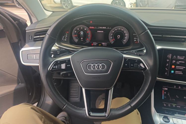 Used Audi A6 2024 allroad quattro 55 TFSI Prestige Off-Road Model Steering Wheel