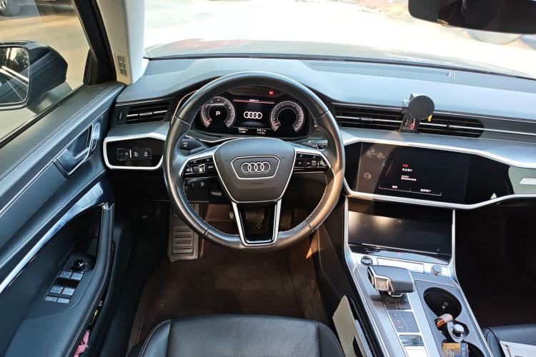 Used Audi A6 2024 allroad quattro 55 TFSI Prestige Off-Road Model Steering Wheel