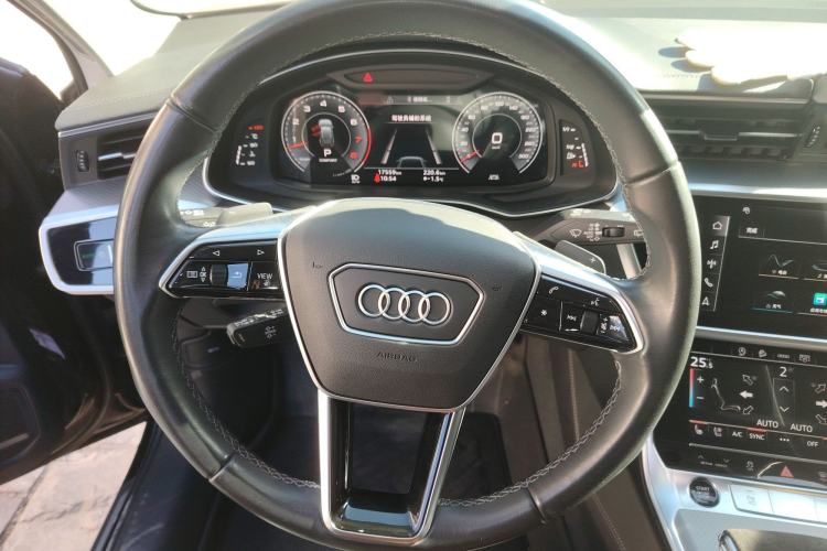 Used Audi A6 2024 allroad quattro 55 TFSI Prestige Off-Road Model Steering Wheel