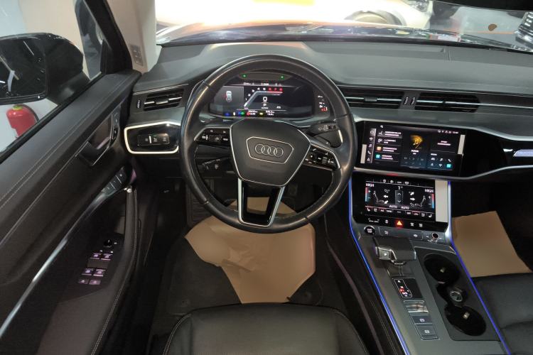 Used Audi A6 2024 allroad quattro 55 TFSI Prestige Off-Road Model Steering Wheel