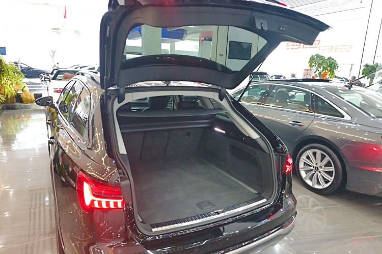 Used Audi A6 2024 allroad quattro 55 TFSI Prestige Off-Road Model Trunk