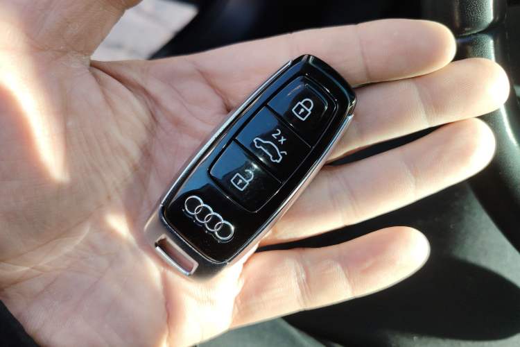 Used Audi A6 2024 allroad quattro 55 TFSI Prestige Off-Road Model Vehicle Key