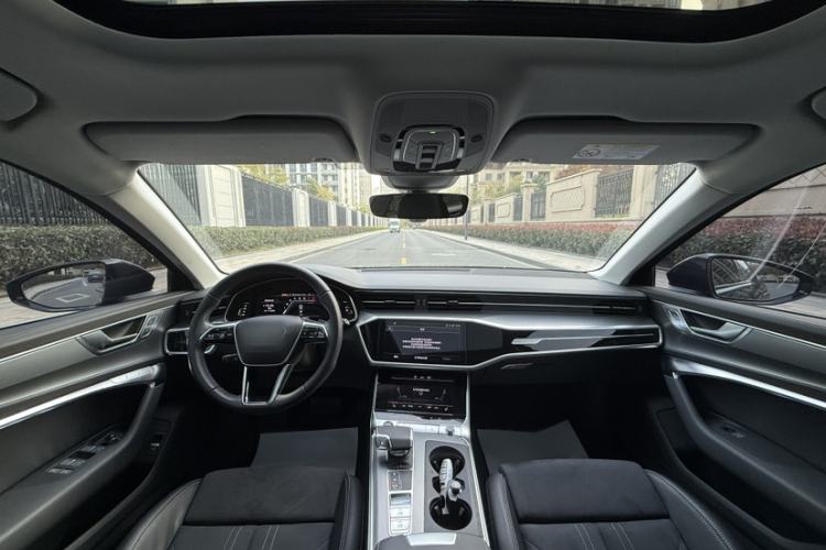 Used Audi A6 2024 Avant Futurist 45 TFSI Prestige Dynamic Edition Interior 1