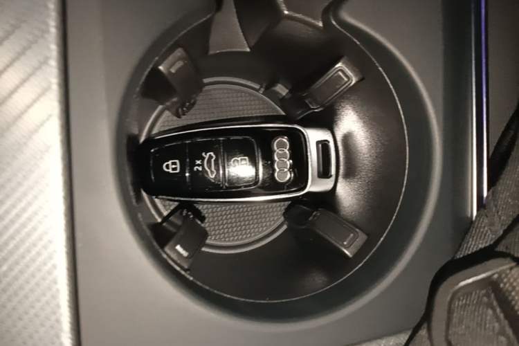 Used Audi A6 2024 Avant Futurist 45 TFSI Prestige Dynamic Edition Interior 1