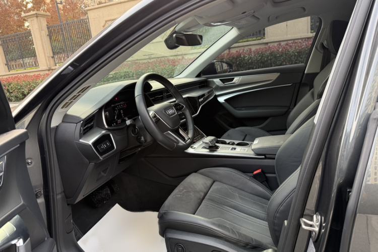 Used Audi A6 2024 Avant Futurist 45 TFSI Prestige Dynamic Edition Interior 2