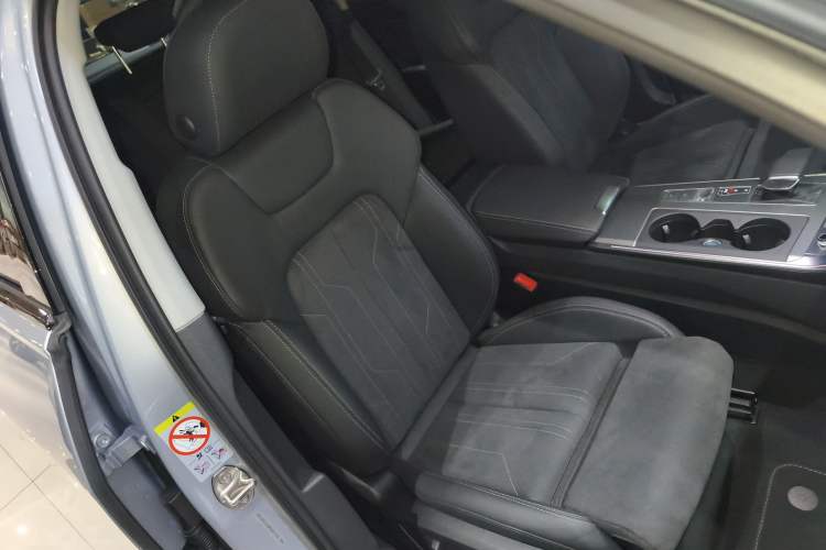 Used Audi A6 2024 Avant Futurist 45 TFSI Prestige Dynamic Edition Right Front Seat