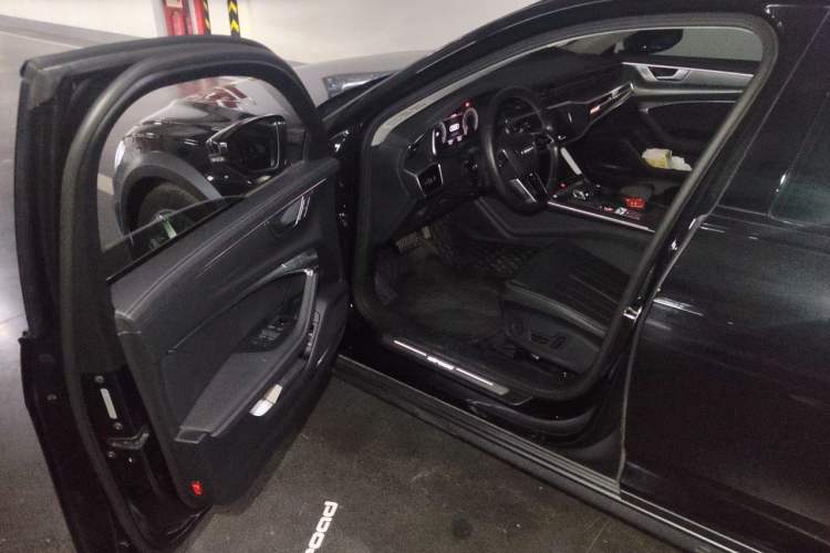 Used Audi A6 2025 allroad quattro Explorer 55 TFSI Prestige Off-Road Model Driver Seat
