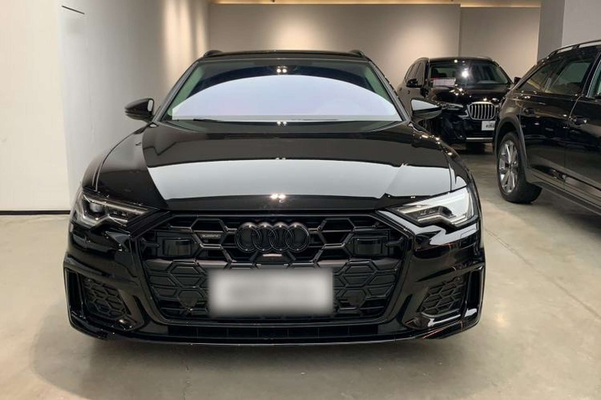 Used Audi A6 2025 Avant Avant-garde 45 TFSI Prestige Dynamic Edition Exterior 1