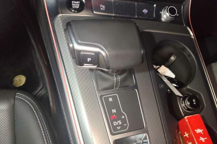 Used Audi A6 2025 allroad quattro Explorer 55 TFSI Prestige Off-Road Model Gear Lever