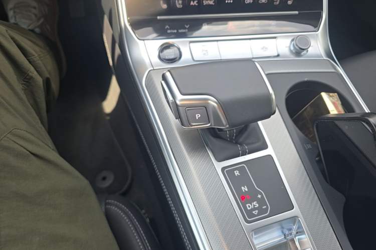 Used Audi A6 2025 allroad quattro Explorer 55 TFSI Prestige Off-Road Model Gear Lever