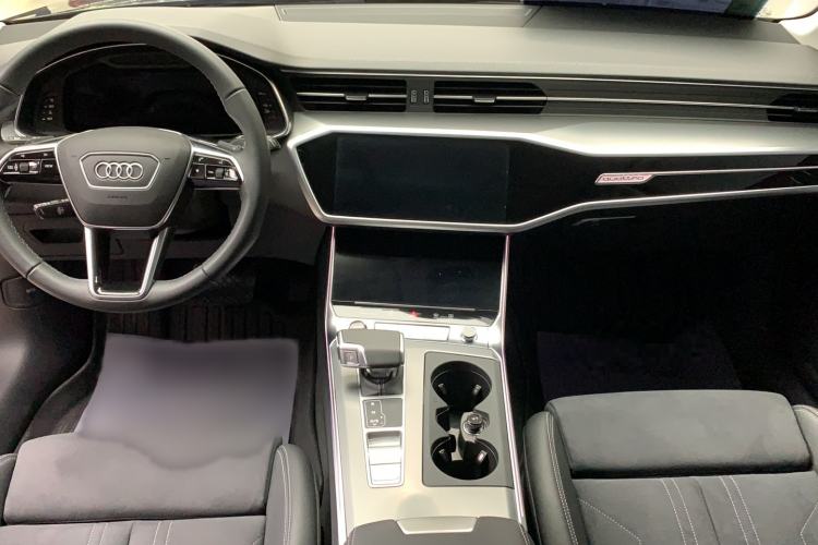 Used Audi A6 2025 Avant Avant-garde 45 TFSI Prestige Dynamic Edition Interior 3