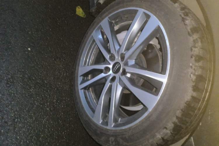Used Audi A6 2025 Avant Avant-garde 45 TFSI Prestige Dynamic Edition Right Front Wheel Hub