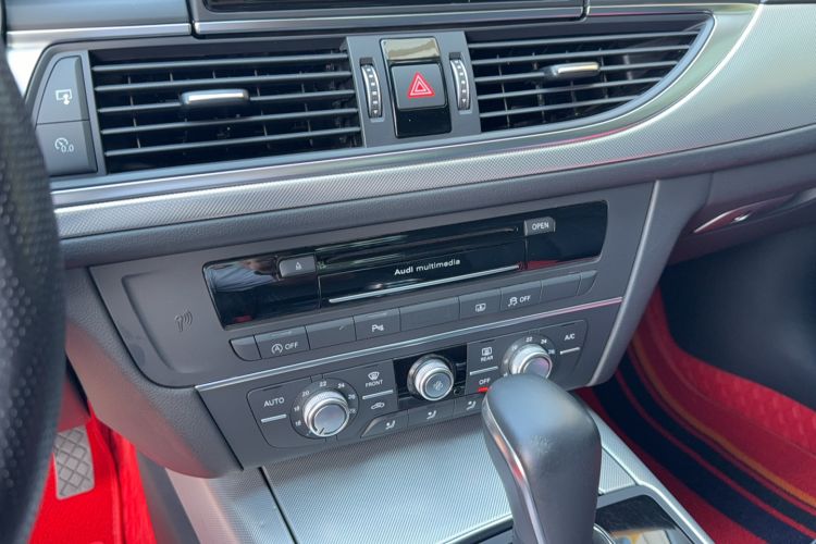 Used Audi A6L 2018 30th Anniversary Edition TFSI Trendy Model Audio And AC Panel