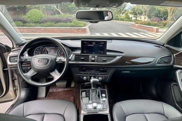 Used Audi A6L 2014 TFSI Standard Model Interior 1