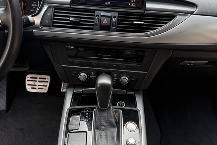 Used Audi A6L 2018 30th Anniversary Edition TFSI Trendy Model Interior 2
