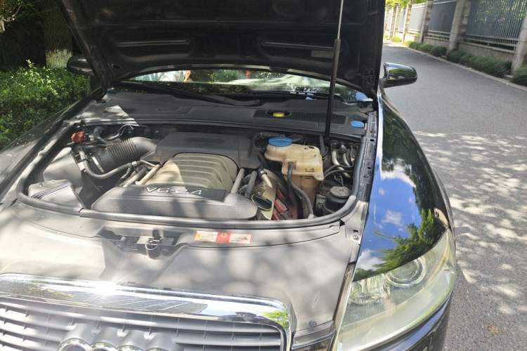Used Audi A6L 2005 2.4L Comfort Edition Engine Bay Left