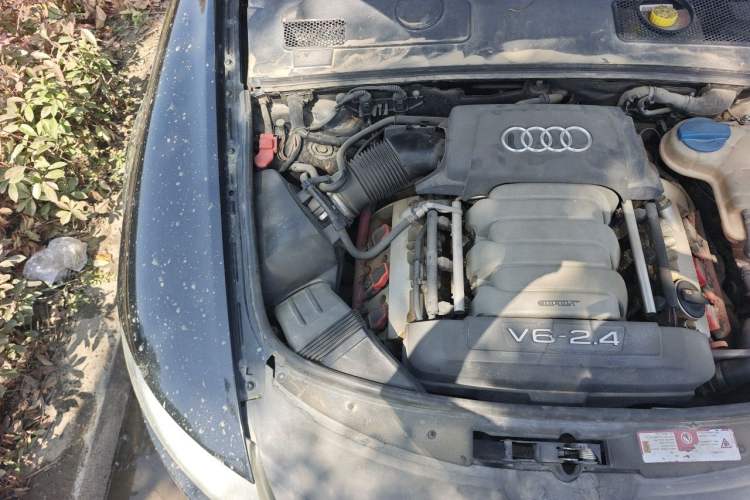 Used Audi A6L 2005 2.4L Technology Edition Engine Bay Right