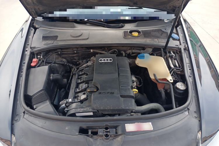 Used Audi A6L 2005 2.0T base version Engine Bay