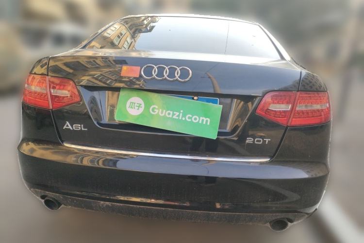 Used Audi A6L 2005 2.0T automatic standard version Rear