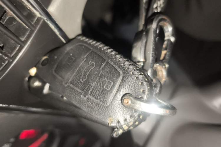 Used Audi A6L 2005 2.4L Comfort Edition Vehicle Key