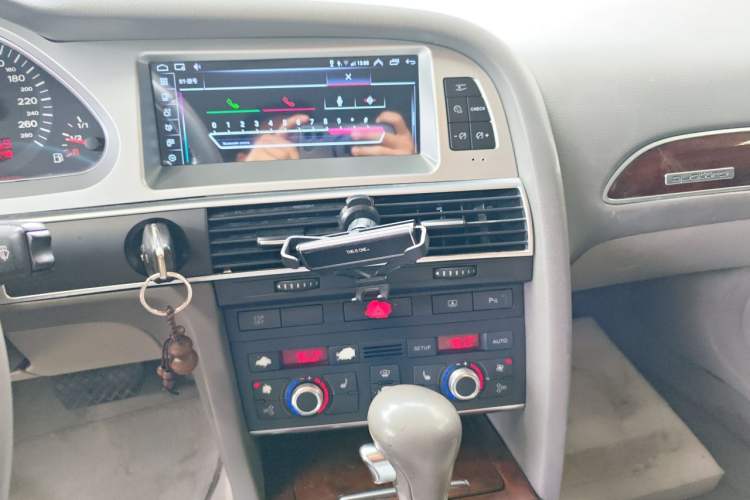 Used Audi A6L 2006 3.2 FSI Comfort & Entertainment Model Audio And AC Panel