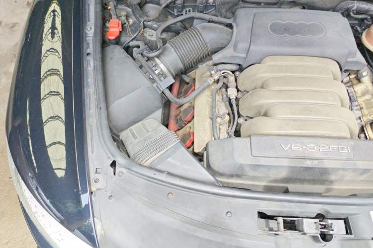 Used Audi A6L 2006 3.2 FSI Comfort & Entertainment Model Engine Bay Right