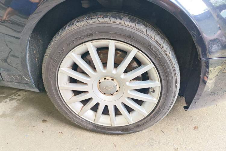 Used Audi A6L 2006 3.2 FSI Comfort & Entertainment Model Right Front Wheel Hub
