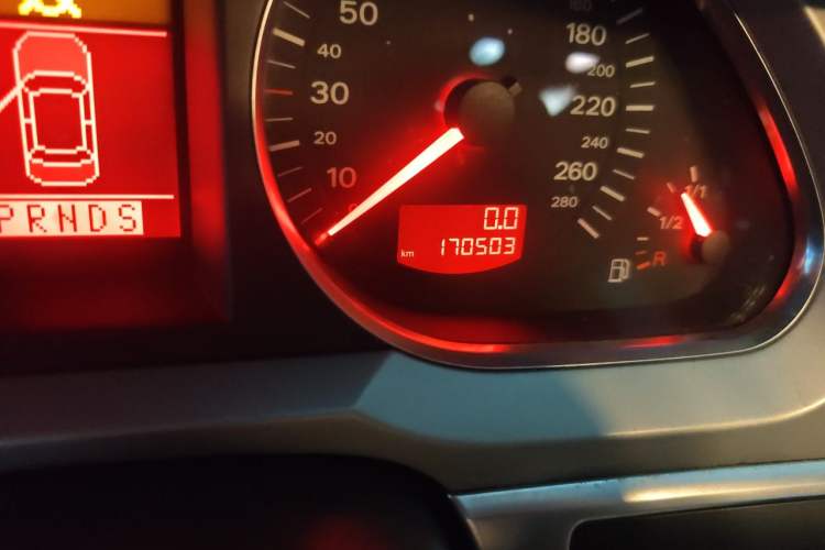 Used Audi A6L 2006 3.2 FSI Comfort & Entertainment Model Odometer Close Up