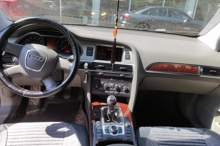 Used Audi A6L 2008 2.0T Manual Standard Edition Center Console