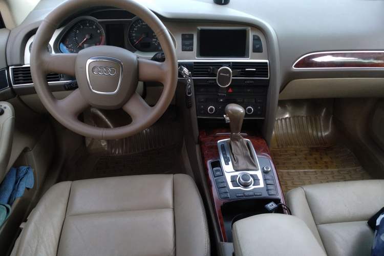 Used Audi A6L 2008 2.4L Technology version Center Console