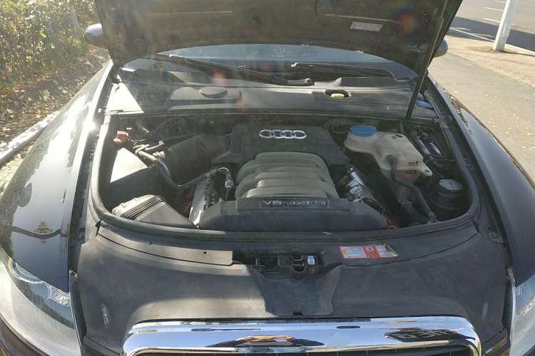 Used Audi A6L 2008 3.2 FSI quattro Comfort & Entertainment Model Engine Bay