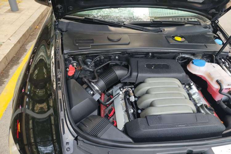 Used Audi A6L 2008 3.2 FSI quattro Luxury Model Engine Bay Right